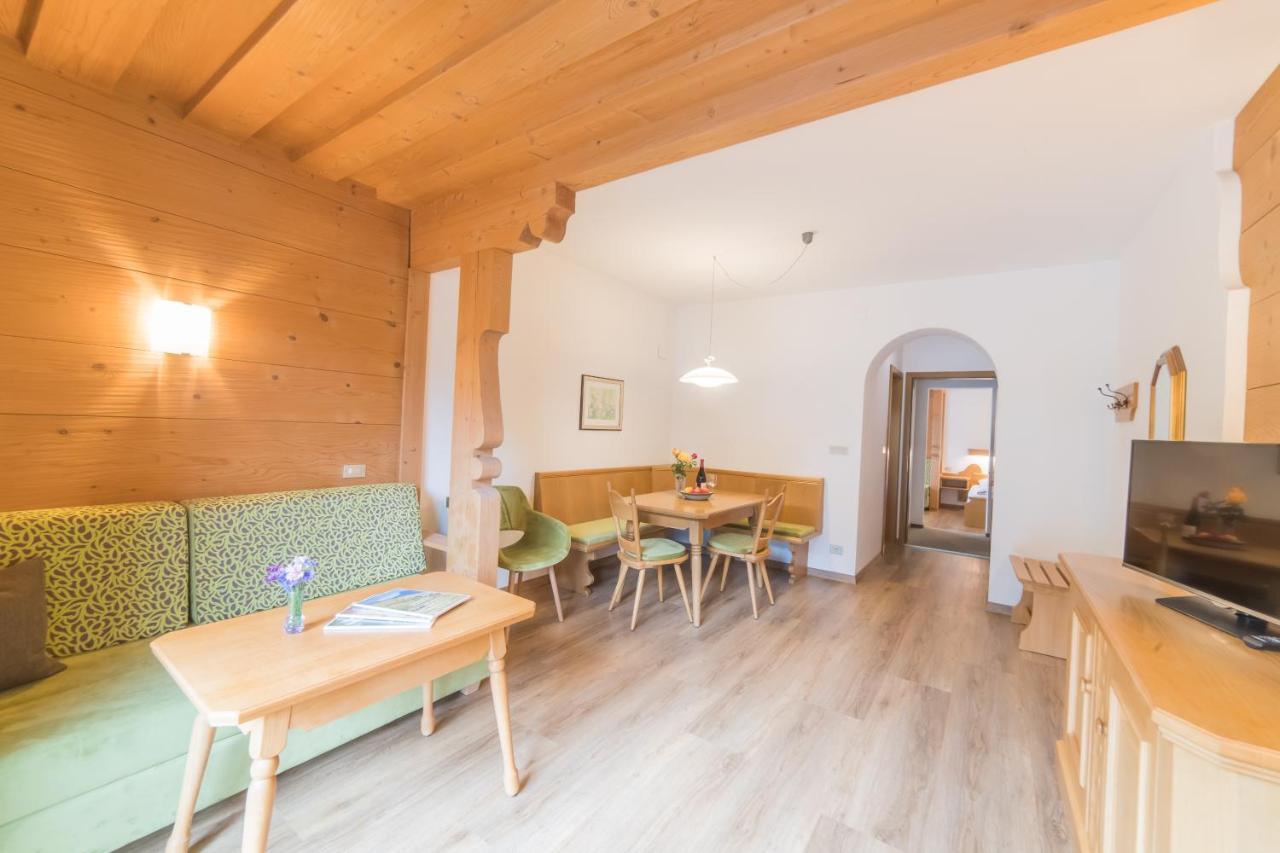 Pension Apartments Pardell Castelbello Eksteriør billede