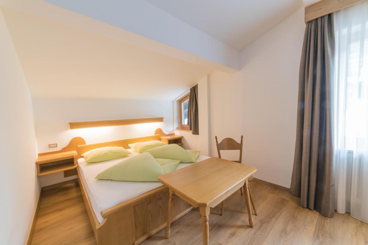 Pension Apartments Pardell Castelbello Eksteriør billede